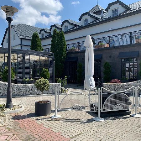 Hotel Kameleon Tarnobrzeg Eksteriør bilde