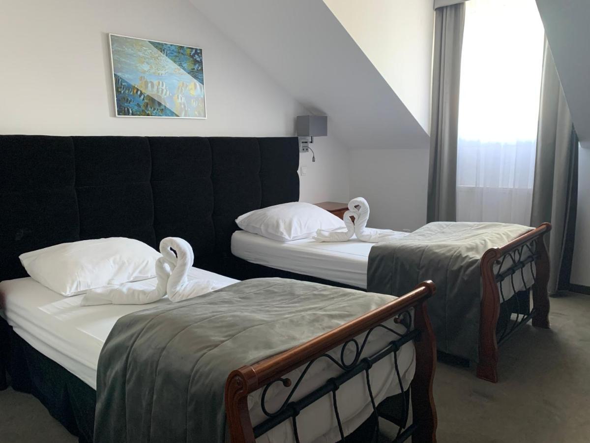 Hotel Kameleon Tarnobrzeg Eksteriør bilde