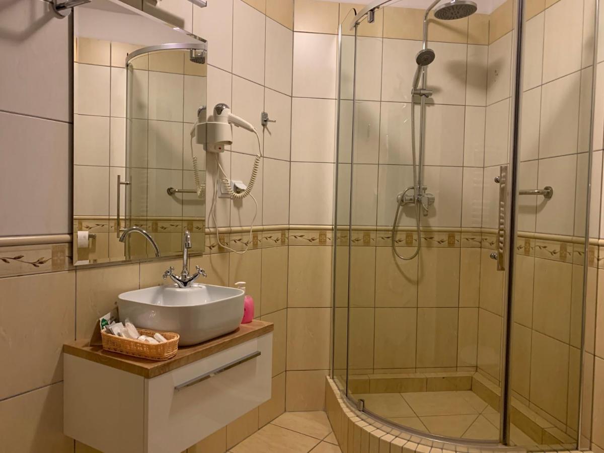 Hotel Kameleon Tarnobrzeg Eksteriør bilde